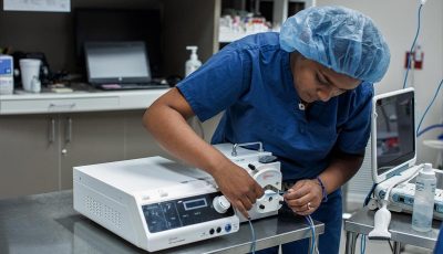 Thyroid physician using STARMED RFA tool